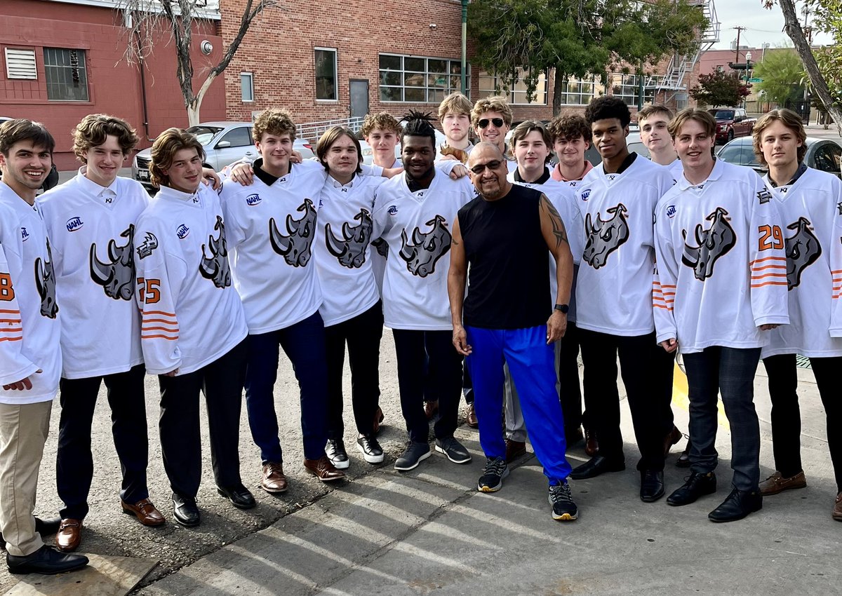 Rhinos_Na3hl's tweet photo. Season tickets are in hand and we’re ready to get the season started! 🎟 Many thanks to all of the season ticket holders who joined us at @deadbeachbrewer for our pickup party! 🍻⚙️ https://t.co/VX7LbIQi9S