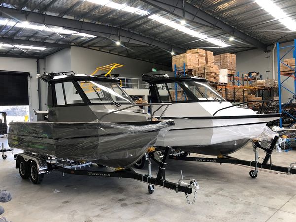 Selina_945's tweet photo. 6m brother boats, in pairs, two great value!
Factory direct, contact me to get quote:
Whatsapp +86 15969878859
Email: selina@gospelboat.cn
#boats #fishing #fishingboats #aluminumboat #boatlife #outdoors #yacht #gospelboat https://t.co/OTPmPvUlMi