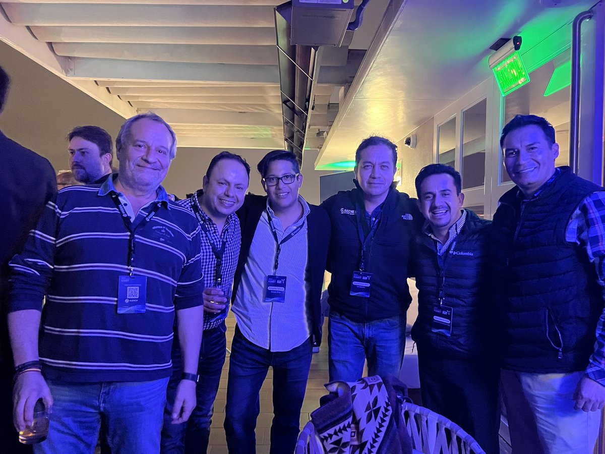 omarcastanedat's tweet photo. #infoblox Partner Summit 2022. Excelente evento! Vamos por mucho más! @ACG_advanced https://t.co/BcCbnpLRgn