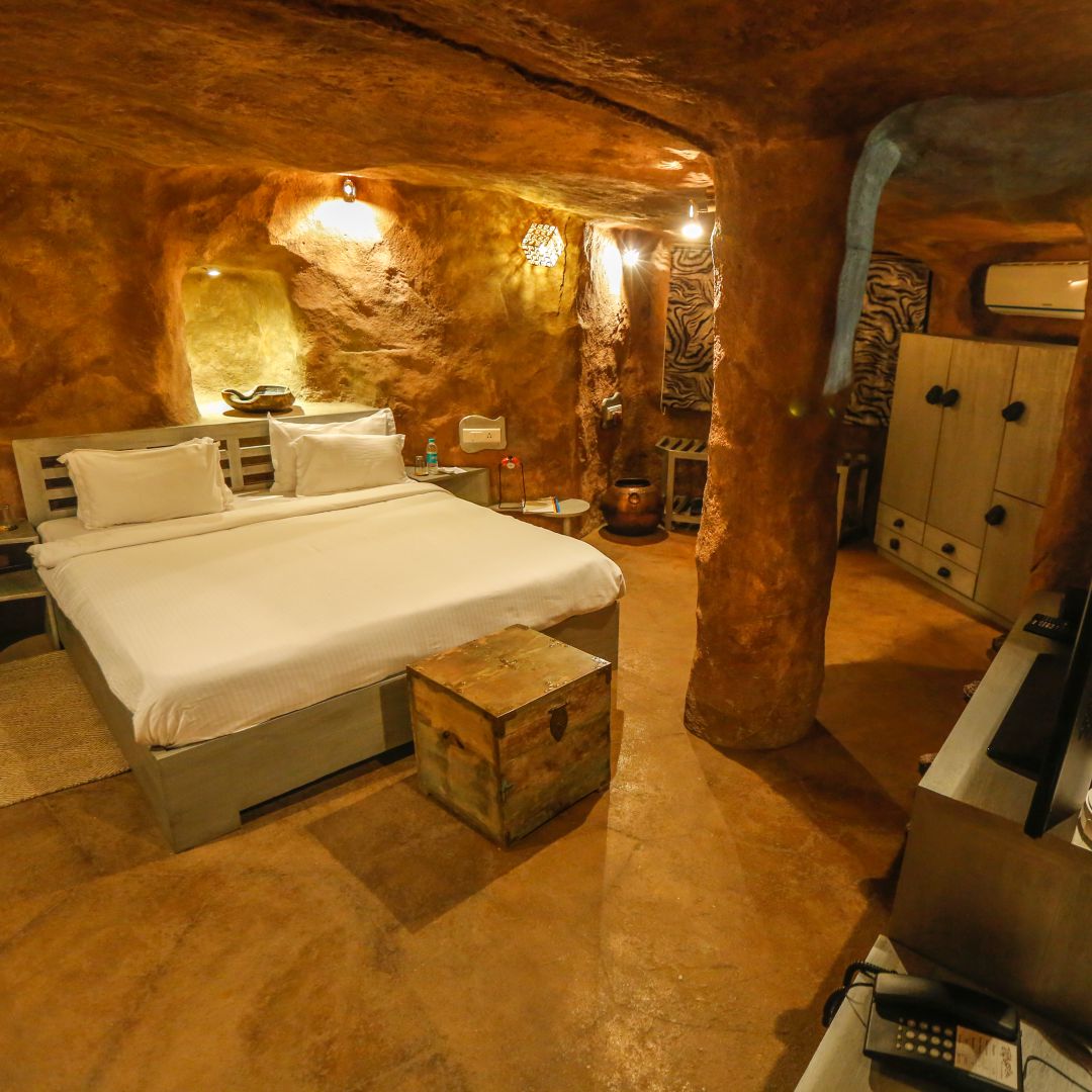 MPTourism's tweet photo. Experience the adventure of living in a cave but with all modern comforts at @TathastuResorts near #PenchTigerReserve. A must-try #stay in the #HeartofIncredibleIndia

https://t.co/NzsFZymwfq

#TathastuResort #Pench #MP #MPTourism #HeartofIndia #IncredibleIndia #DekhoApnaDesh https://t.co/ZdYGf34d19