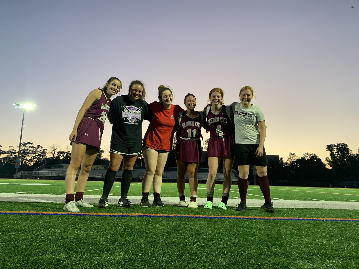 MrsLavelle's tweet image. A great start to the season for this crew. 5-0 against ‘pequa and a 🧢 trick &amp;amp; a happy bday to our captain Rory!! #HEYRED #GCFH❤️🏑 @GC_ATHLETICS_