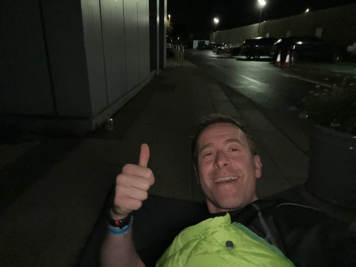 rpenney77's tweet photo. #BigNightOut #vmware #epic2 #vmwarefoundation Yes, I’m sleeping in a car park in Staines. https://t.co/HTmQFurJuu