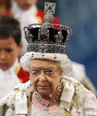 tanveermadrassi's tweet photo. I urge  @KingCharlesUK @Charles_HRH to donate the kohinoor Daimond and all bounty taken from India by his forefathers for education of India b children 

This will give peace to her highness #QueenElizabethII
#GiveBackKohinoor

#QueenElizabeth https://t.co/fYR9255zDt