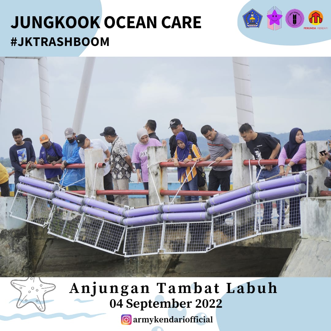 ArmyKendari's tweet photo. Jungkook Ocean Care "Tangkap Sampah Sebelum Lari Ke Laut"

Alhamdulillah pemasangan &amp; peresmian Trashboom di Anjungan Tambat Labuh kota Kendari berjalan baik.
Offerings from @BintangUngu3  @ArmyKendari @DLHKKotaKendari @PerumdaKendari
For @bts_bighit @BIGHIT_MUSIC  @hitmanb https://t.co/NHMJZCNAFI