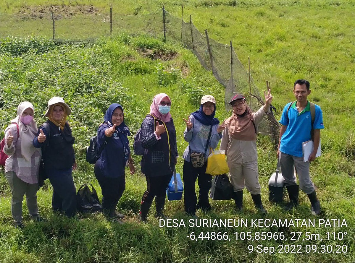 dpkppandeglang's tweet photo. Giat UPT PUSKESWAN DINAS PERTANIAN DAN KETAHANAN PANGAN #DPKP KABUPATEN PANDEGLANG: Pelayanan vaksinasi penyakit mulut dan kuku #PMK dan Pemberian vitamin di Desa Surianeun Kec. PATIA Jumat 09.09.2022

CC @irnadim99 @nasirdistan @uun05129643 r https://t.co/CSzNgGLBRe