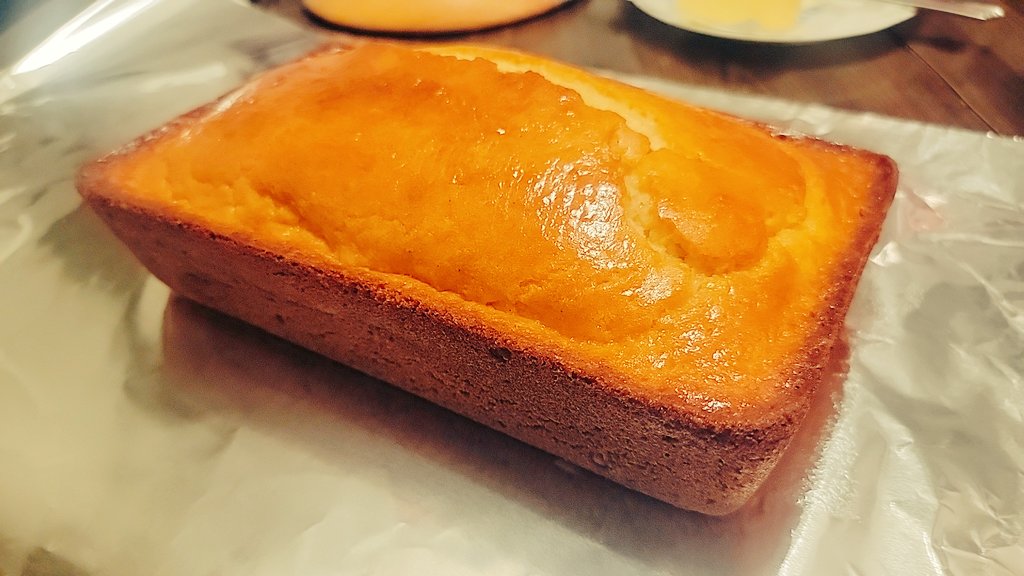 DoonTheFox's tweet photo. Lemon Bread! Homemade, gluten free, glazed, and just happy to be here :D
Sometimes you get the wild craving and you just make that 9 PM bread. It's a fun time :) #yummy #LemonBread #bake #BitchInTheKitch #JustFoxThings https://t.co/EX3djMk0GG