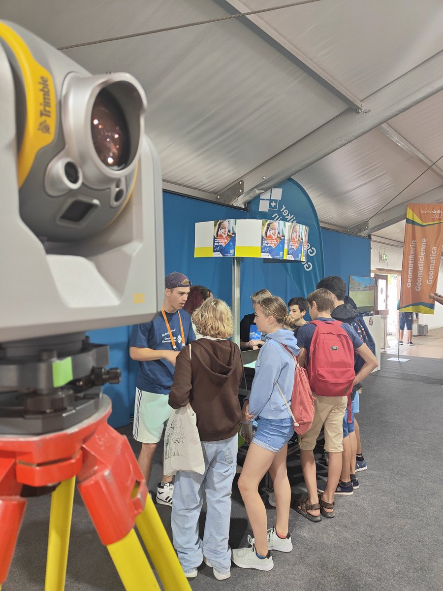 Woow, il terzo giorno di #SwissSkills2022 è incredibile! 

#geomatik #geomatica #geomatici #misurazione #professione #berna