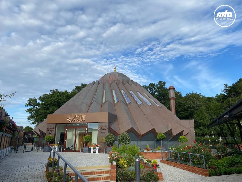 Tune in today from 13:00BST for the LIVE Friday Sermon delivered by His Holiness, Hazrat Mirza Masroor Ahmad (aba) from Mubarak Mosque. #MTAi

mta.tv/live