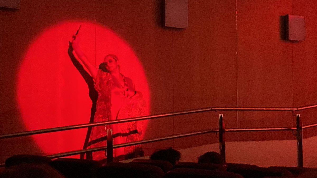 Ya estamos preparando este nuevo curso 2022/23. 
Síguenos y no te pierdas nuestra reunión de inscripción... 

¡Anunciamos la fecha próximamente! 🎭 🎶

#teatroensevilla #hacerteatroensevilla