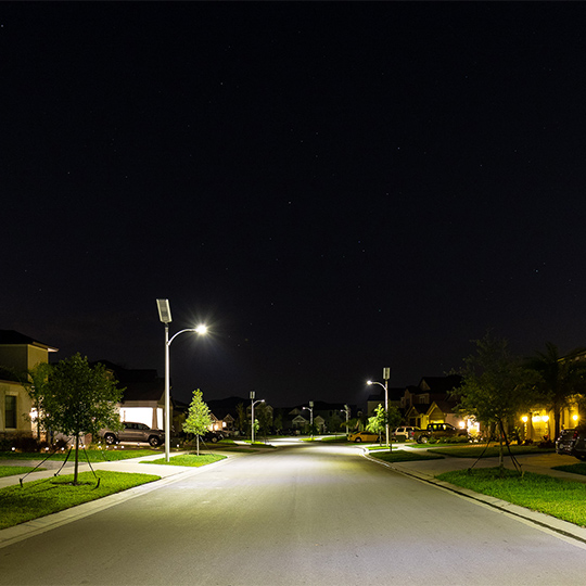 Light up the way home and get together with your family to enjoy the Mid-autumn Festival.

#streetlighting #solarlight #roadlighting