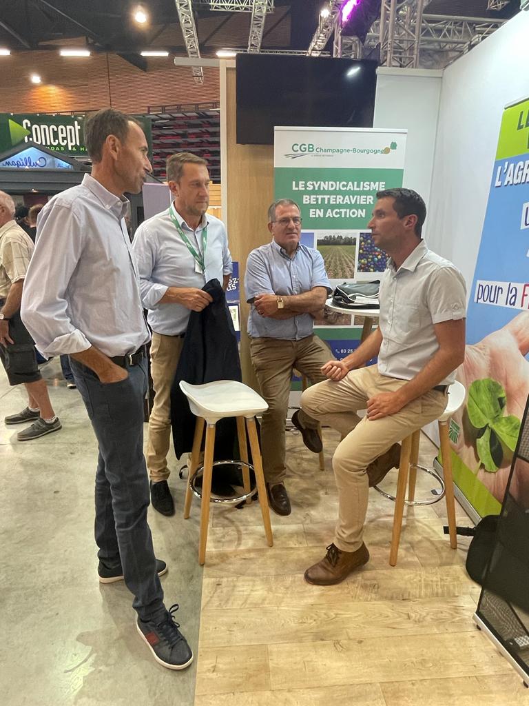 CGB_ChampBourg's tweet photo. Après une permanence ce vendredi matin sur le stand #grandest la #CGB_ChampagneBourgogne vous accueille sur le stand #fdsea51 cet après-midi et sur #culturesucres et #snpaa demain
Merci pour vos nombreuses visites et échanges tout au long de la #foiredechalons https://t.co/6qerE8kZW7