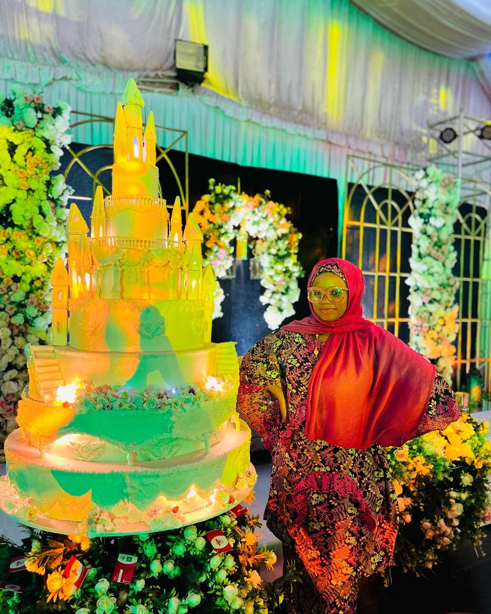 _munah_'s tweet image. We created a MASTERPIECE for Ilorin wedding party!! Please kindly retweet 🙏🙏🥰🥰🥰