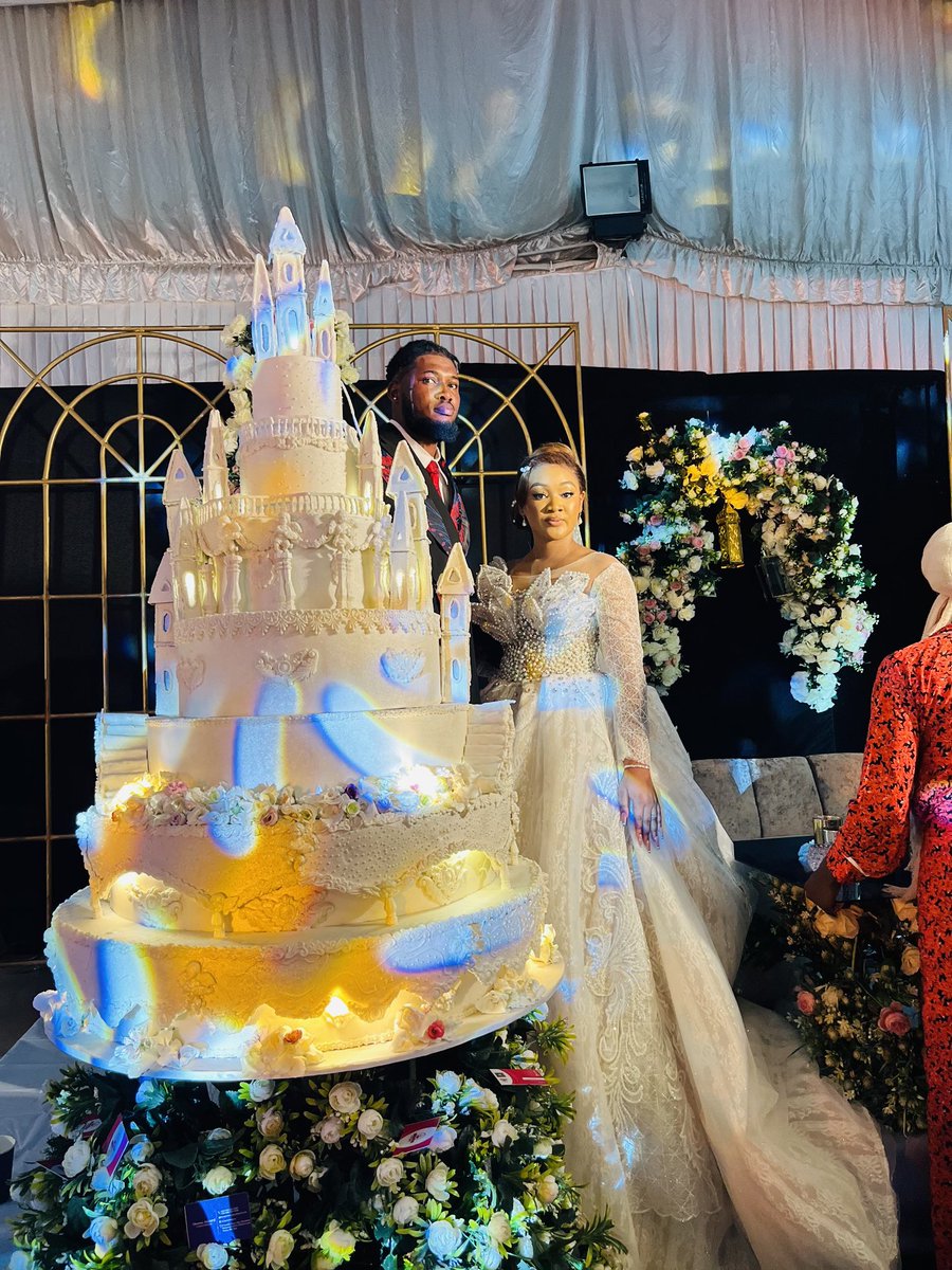 _munah_'s tweet image. We created a MASTERPIECE for Ilorin wedding party!! Please kindly retweet 🙏🙏🥰🥰🥰