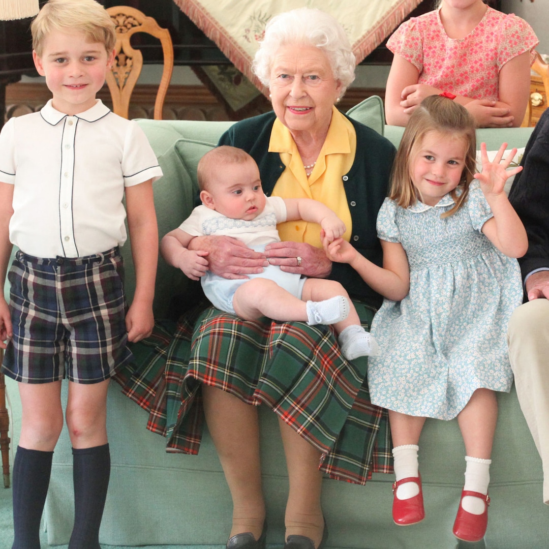 MummyMayday's tweet photo. She may have been the monarch we all admired and respected, a true leader; but deep down she was still a mother, a grandmother and a great grandmother. Her Majesty Queen Elizabeth II showed us that family was always close to her heart. https://t.co/UwsBgUOjTT