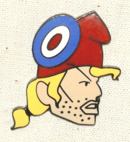 che64000's tweet photo. Conseil National de la Rénovation = Second grand débat stérile
Conseil National de la Révolution = Premier Grand Début prometteur
Vive la révolution. Elle est à la nation ce que sont les doigts presseurs  au furoncle
Assez de blabla lénifiant, place à la saine colère. https://t.co/3rwWUWUw4a