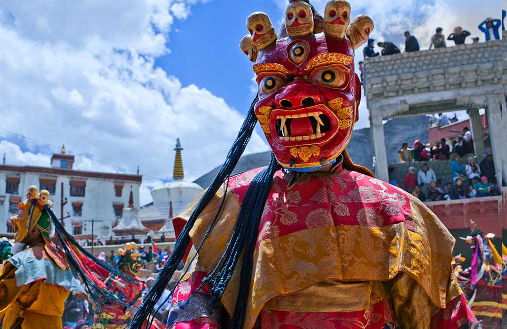 aikscc10's tweet photo. Sikkim is a popular place to spend vacations for Indians as well as international tourists. Sikkim is famous for its natural beauty, culture, history, and food but apart from that, it is also famous for its vibrant festivals.15 Sikkim Festivals  wait for you to experience. https://t.co/lh09brMGzk
