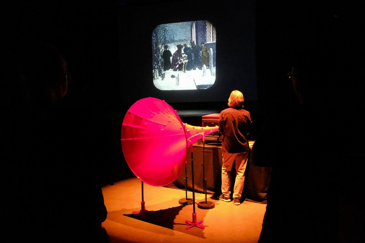 C2DH_LU's tweet photo. Experimental Media Archaeology on stage - a mesmerizing experience! Photos of the fascinating evening here ➡️ https://t.co/3JWpQotBzf
#ForumZLU #mediaarcheology @Kulturfabrik @tvanderheijden @a_fickers @dema_c2dh https://t.co/OdDInBqGkr