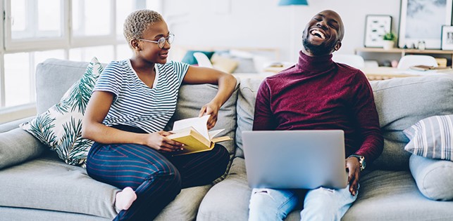 #PrixOrangeDuLivre en #Afrique 2023, c'est parti!
Étape 1 : c'est à vous, éditeurs francophones du continent africain, de jouer😉On vous dit tout ici👉bit.ly/3AU8xvX
Au printemps 2023, un jury international présidé par Véronique Tadjo, désignera le 5e lauréat du Prix.