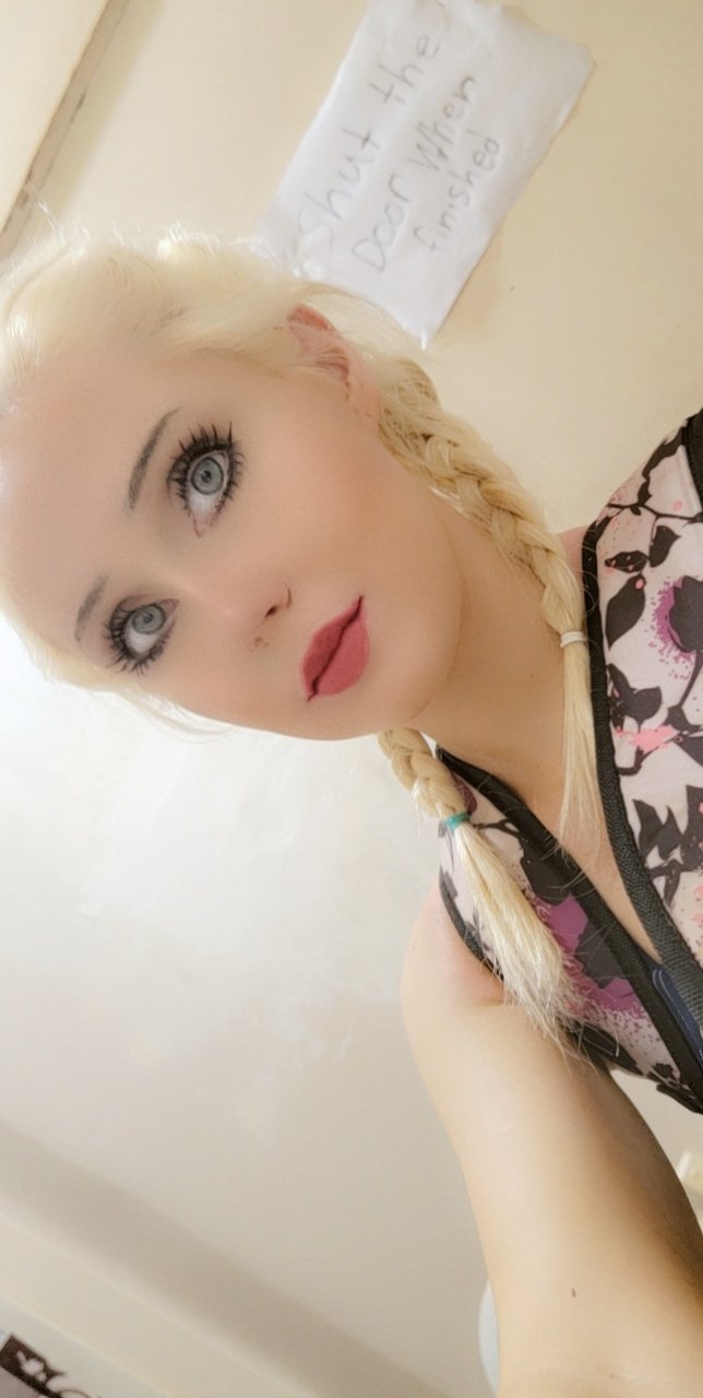 1 pic. it's my birthday month! anyone wanna help me celebrate? I'm offering every fan who buys a b-day gift an extra special sexy surprise gift in return! #wishlist #sw #onlyfansgirl #onlyfansteen #teenleakstwitter #teengirl #SugarBabyTwitter https://t.co/2PpIJrjFsr