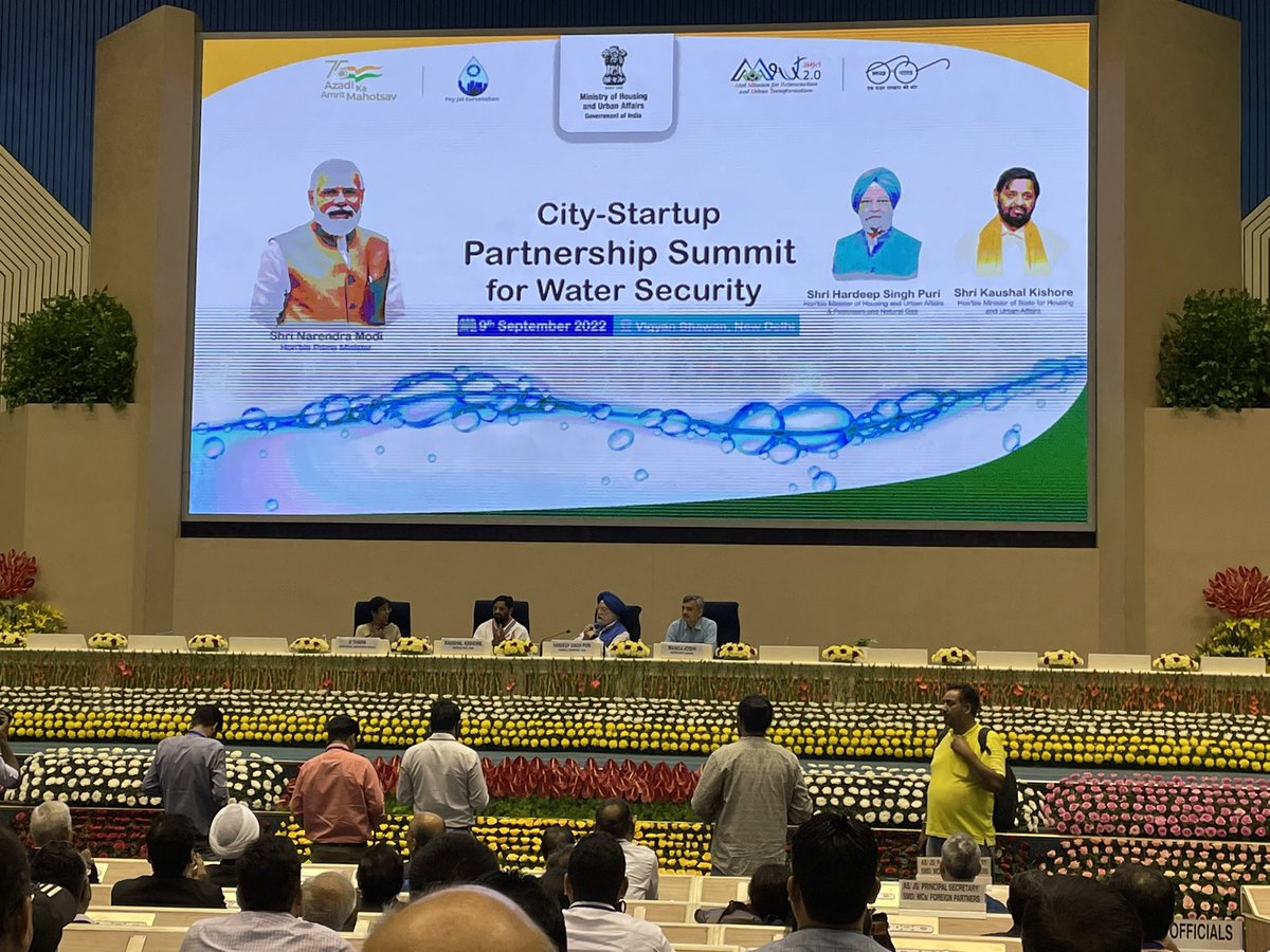 HardeepSPuri's tweet photo. Pleased to note that several central &amp; state govt departments too were participating in the scheme with equal enthusiasm. I, along with my colleague Sh @mp_kaushal Ji also launched the Pey Jal Survekshan Toolkit at the event &amp; wished all success to the participants. https://t.co/arYqTTmmkI