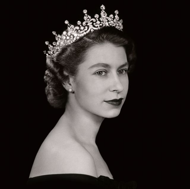 From all of us at Age UK Trafford, we offer our deepest condolences to the Royal Family. 

Her Majesty Queen Elizabeth ll was an inspiration to us all and will be dearly missed.

We also send our best wishes to King Charles lll during this time.