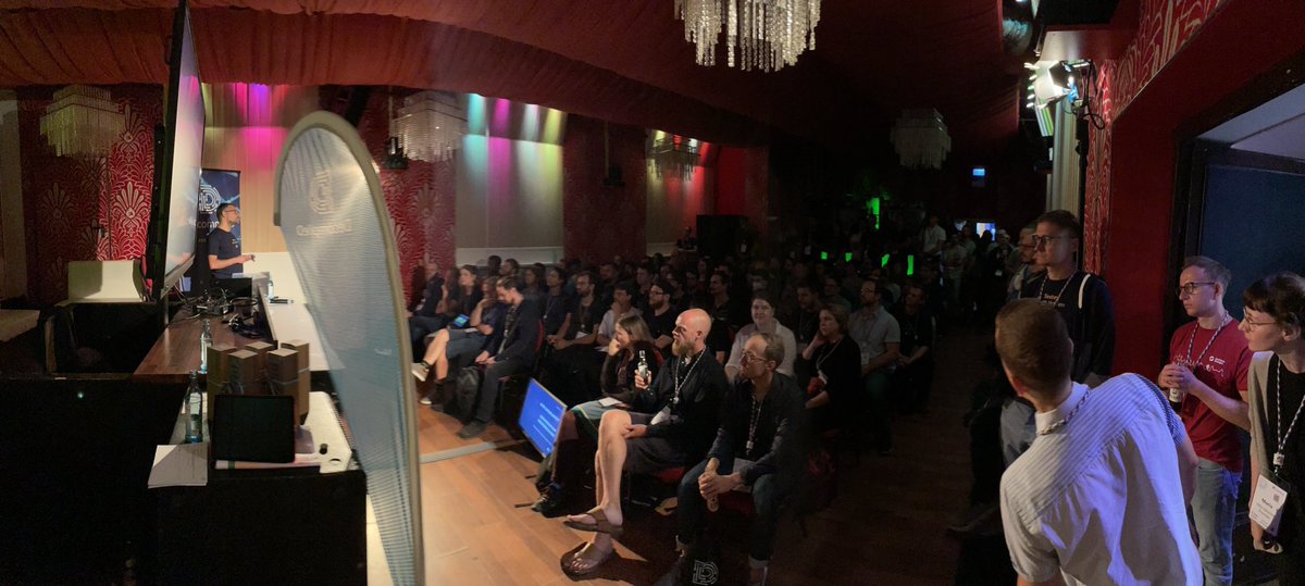 Huge audience listening to Mirko Seifert from @DevBoost talking about “output, outcome, burnout…”
One of THE most important topics for everyone’s health. 

#DecompileD22 @decompiled_conf #Dresden #mentalhealth #bornout