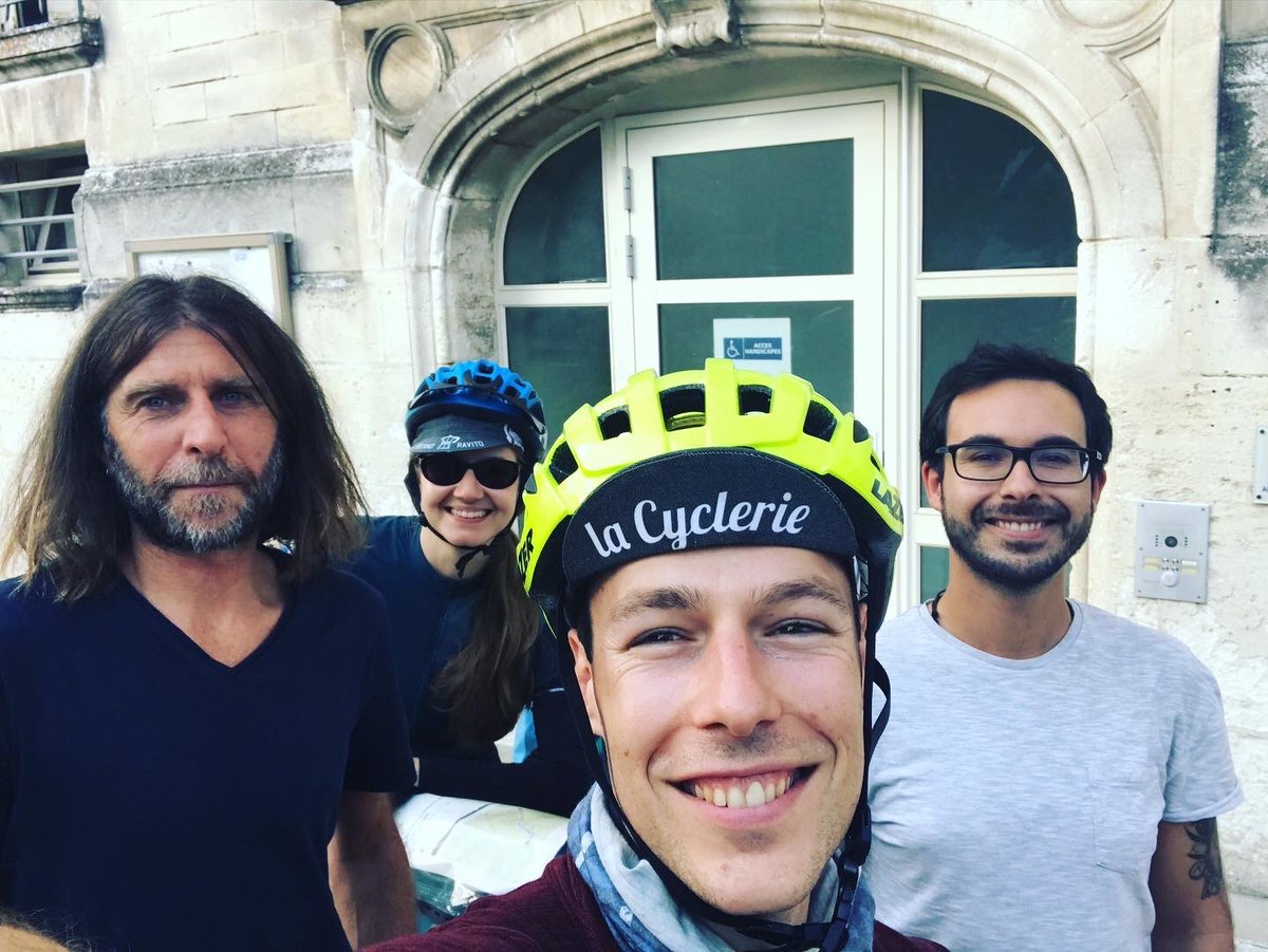 Epfna's tweet photo. 🚲 #déficoimbra @poitiersfr 500 kilomètres de parcourus à #vélo pour notre collaborateur Kevin Guilloteau  &amp; des rencontres enrichissantes avec les élus en charge de la transition écologique à @VilledeMelle, Saint-Jean-d'Angely, et Saujon. @L_Moncondhuy #RSE #travel #vélo https://t.co/CnPsfY0mNO