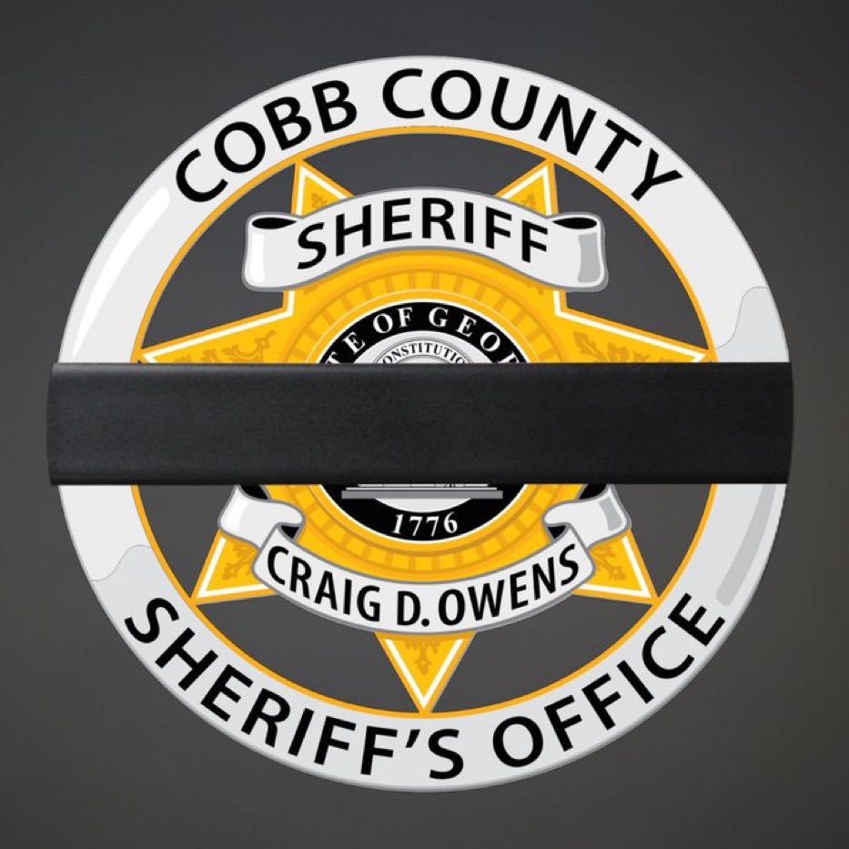 ChiefRobison's tweet photo. We mourn with @CobbSheriff and continue to pray for them and the families of the two deputies that lost their lives protecting their community.
#endofwatch
#herores https://t.co/gcLuk1r1te