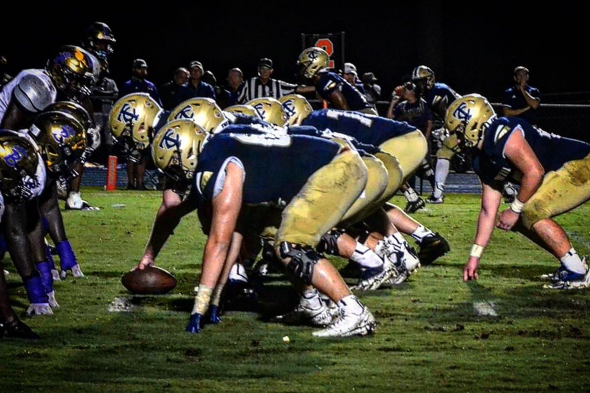 CoachHarrell17's tweet photo. #BEATCHILES https://t.co/y7YUfos7JG