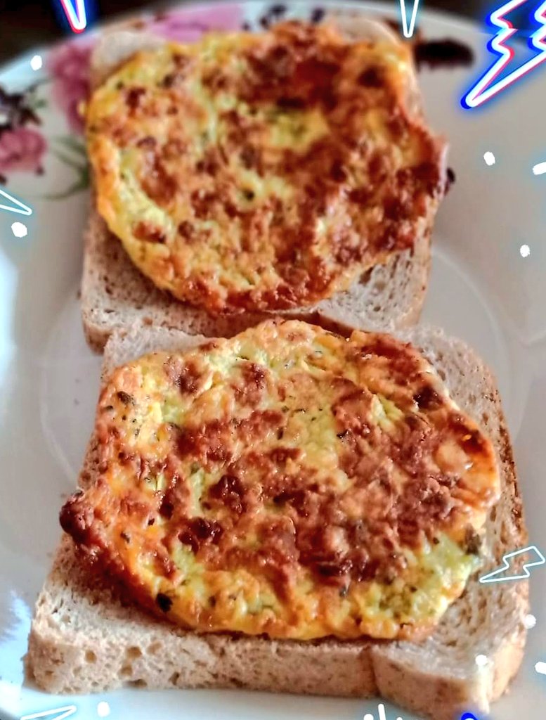 nico_patrascu's tweet photo. #vegetablesmeatballs #eggontop #breadwithseeds #egg #cheese
#breakfast https://t.co/teTHBb2eCP