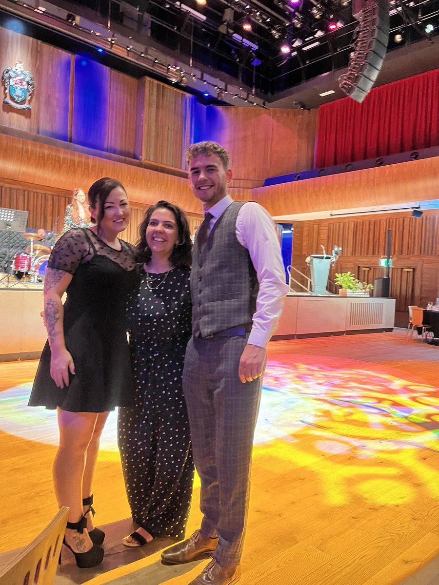 Enjoyable gala dinner at #IEEC2022 last night. <a href="/EEUK/">Enterprise Educators</a> did a sterling job in paying respects to Her Majesty while still celebrating award winners &amp; fellows. Great to catch up with <a href="/UWEVentures/">UWE Student Ventures</a> colleagues Gabi &amp; Lewis and to see <a href="/JP_JonPowell/">Jon Powell</a> doing his thing on stage! 👏👏👏