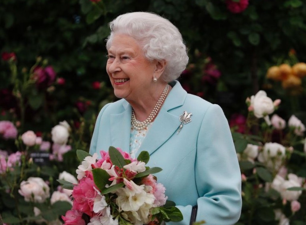 We pay tribute to HM Queen Elizabeth II for her dedication to service and will particularly remember her love of horticulture.   Shown here at Chelsea Flower Show 2016