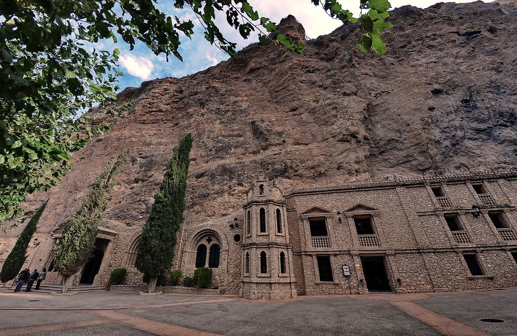 veronicadoval's tweet photo. No es #Petra, es Santuario #Calasparra norte #RegiondeMurcia #Espana #Spain 🇪🇸
Lugares de poder y culto desde hace milenios
#lugaresdepoder #dioses #sabios #cultura #Patrimonio #UNESCO #nature #viajes #viajar #viajeros #viajeras #travellers https://t.co/TwthVmtjXH