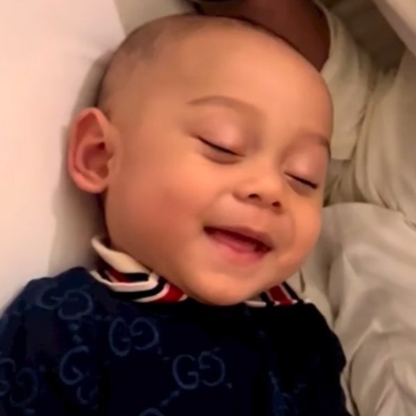 Semangat 🔥🔥 di senyumin ayang nih #leslardishopee