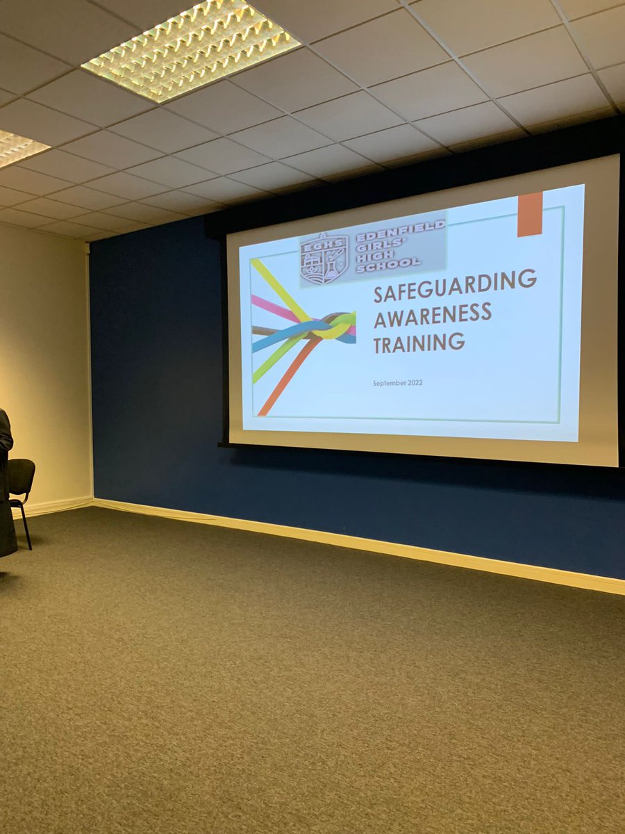 ikhlaasPrimary's tweet photo. We started the new academic year with Staff safeguarding training and a welcome back breakfast! 🥐🥨☕️ #SafeGuardingTraining #Breakfast https://t.co/DN1vlxZfFT