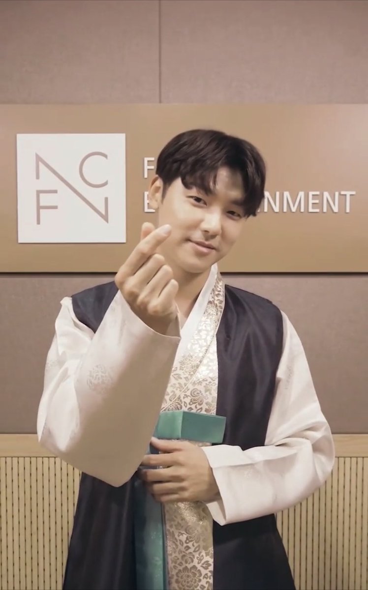 coffeecaramello's tweet photo. Happy Chuseok @MR_KANGGUN https://t.co/WVo5o4xnST