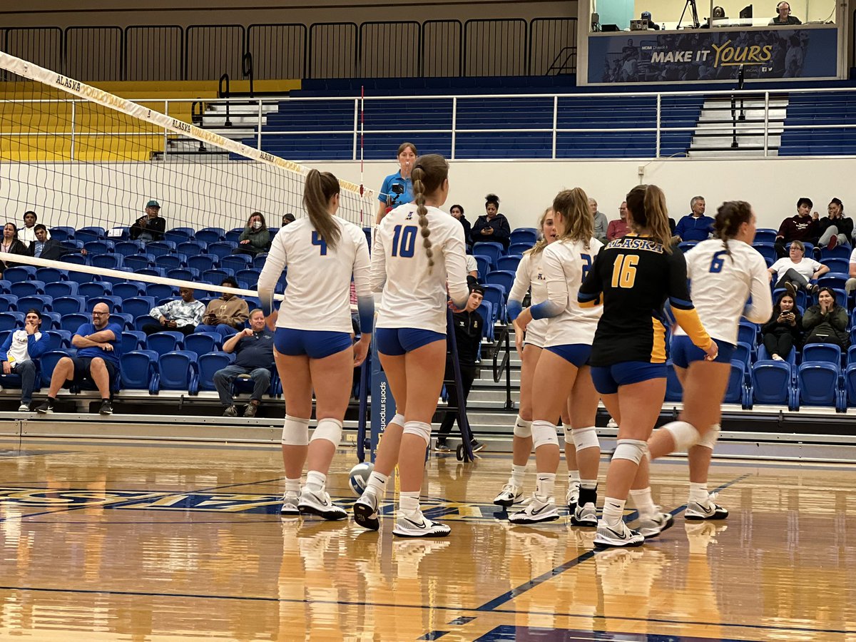 UAF_SAAC's tweet photo. The student athletes came out hard tonight to support the Nanook Volleyball girls! 

Hope to see you out this Saturday for next game! https://t.co/bQlrleKv8Q