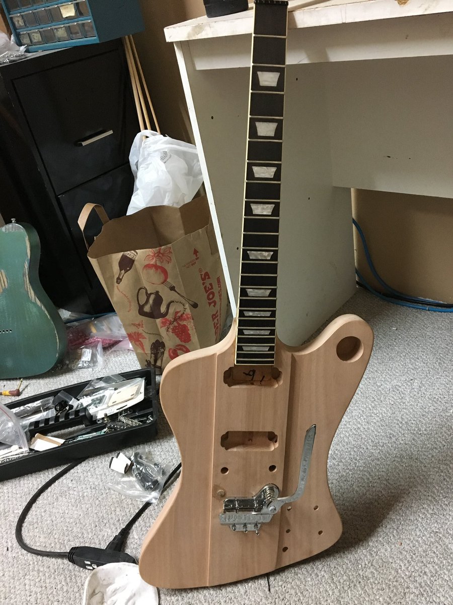 thompsoneffects's tweet photo. Firebird #firebird #diyguitarkit #guitar #pelhamblue #minihumbucker #relic #thompsonfx https://t.co/kS5vlQG77V