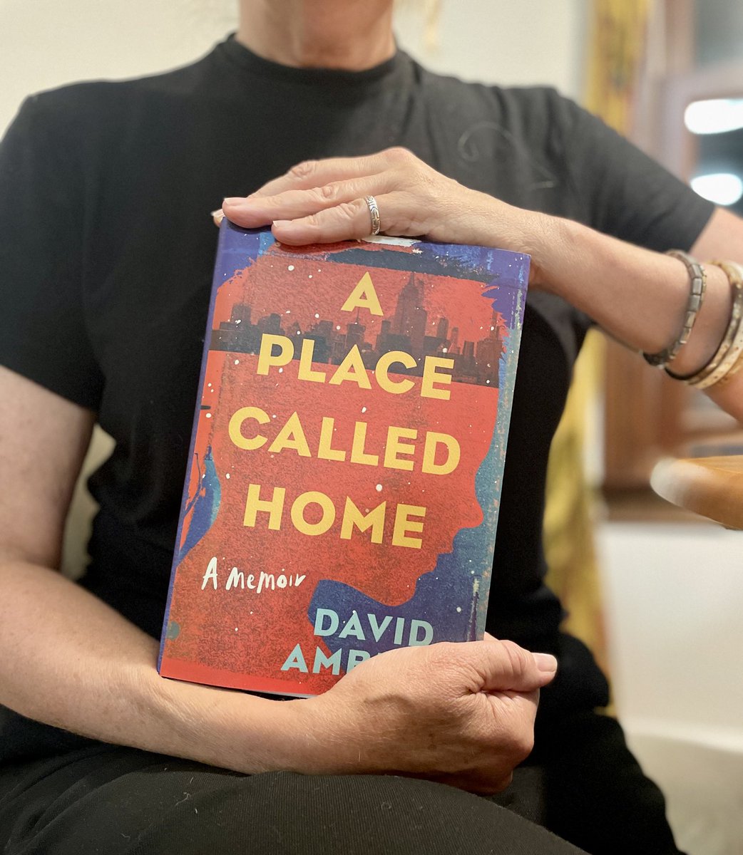 RevKateCress's tweet photo. #Powerful talk tonight by @DaveAmbroz @Neuehouse about his experiences growing up unhoused and in foster care. Hope to invite him to ⁦@StJamesLA⁩ soon! #InConversation #NewReads #StoriesOfHope #fostercare #homelessness https://t.co/ZFjIFilTJN