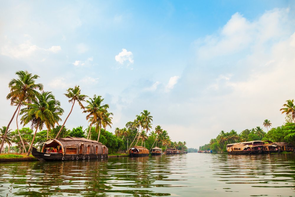 KeralaTourism's tweet photo. Post-Onam blues? Here’s our recommendation on how to get back slowly to normal living!
📍 Alappuzha
#OnamDestination #Onam2022 #OnamFestKerala #OnamBeyondBorders #FestivalofEquality #KeralaTourism https://t.co/u7DZ7D7OE0