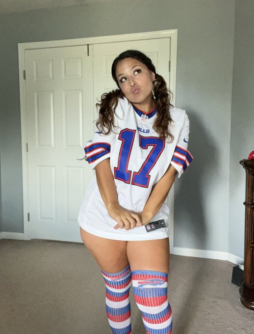 Let&rsquo;s Go Buffalo!! Who watched the game tonight?!😍❤️💙🤟🏻🏈   #buffalobills #letsgobuffalo #billsmafia #joshallen<a href="/tag/nfl"class="tags"><span>#nfl</span></a><a href="/tag/twitter"class="tags"><span>#twitter</span></a><a href="/tag/wegotthis"class="tags"><span>#wegotthis</span></a><a href="/tag/retweet"class="tags"><span>#retweet</span></a><a href="/tag/buffalobills"class="tags"><span>#buffalobills</span></a>