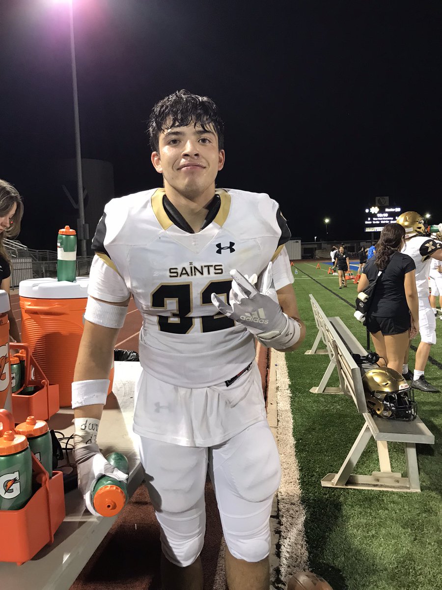 FootballRecruit's tweet photo. Final Score: #XavierPrep defeats Notre Dame Riverside 47-13.
Ryder Ruiz over 300 total yards and 5 TD. Tyson Ruiz 6 catches 126 yards and TD. Jesus Pezos pick six. Freshman Jaylon Malcolm 172 yards and 2 TD runs for the Saints. https://t.co/UOUUGQzX9M