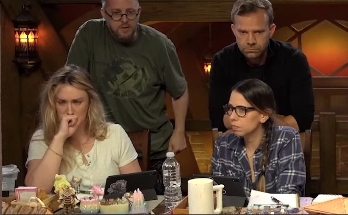 MediumShock's tweet photo. #CriticalRoleSpoilers the "we might be fucked" formation. https://t.co/h5lb6lwZWx