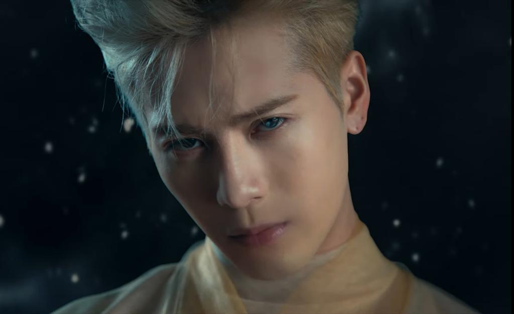 13notbythemoon's tweet photo. This is ART.
#MAGIC_MAN #JacksonWang #JacksonWangBlue https://t.co/VwQ00JI420