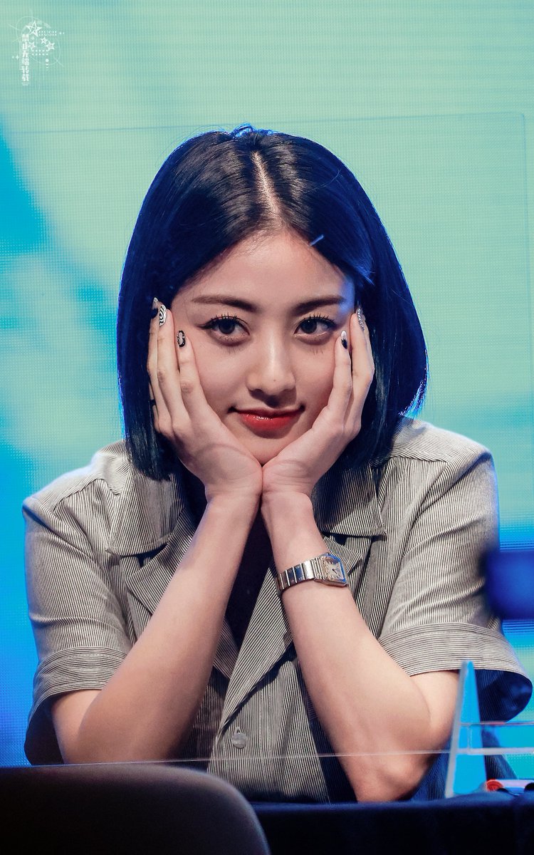 Hush67265's tweet photo. 220907 

#TWICE  #트와이스  #지효 #JIHYO #ジヒョ #朴志效 https://t.co/bd5cdu6og0
