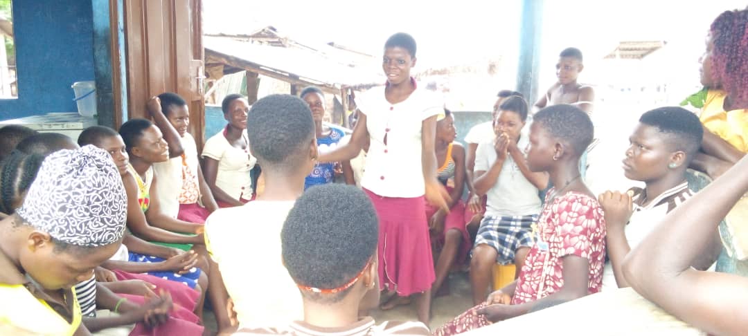 LeBACAR1's tweet photo. Séance d'animation des pairs educateurs avec leurs pairs sur la confiance en soi et l'affirmation de soi le 20 juillet 2022 L'atelier Excellence Couture à Savalou Attaké a accueilli ladite séance.
#Oxfam #DevCanada
#VLF229
#Savalou
#DEVCommunity
#lebacar https://t.co/EeM64Rm7I0