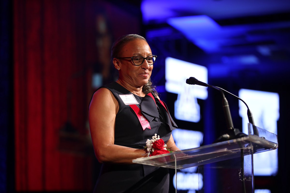 ArizonaTrack's tweet photo. Congratulations to Fred Batiste for his induction into the Arizona Sports Hall of Fame!

Inducted tonight by his daughter Renee McDonald, Batiste was the first Black student-athlete of any sport at the University of Arizona.

🔗 https://t.co/6ef6dMOkVm

#BearDown | #BeLezoLike https://t.co/pZyXBRyQKg