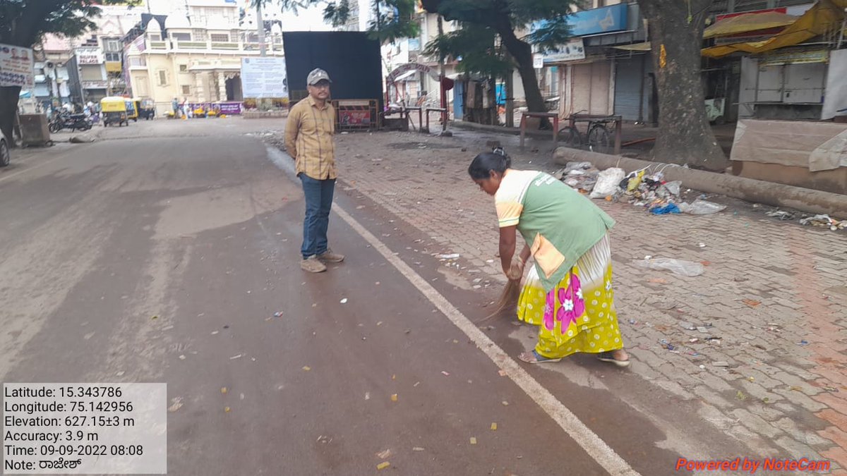 HdmcHubliDwd's tweet photo. ಹುಬ್ಬಳ್ಳಿ ಧಾರವಾಡ ಮಹಾನಗರ ಪಾಲಿಕೆಯಿಂದ ವಿವಿಧ ಪ್ರದೇಶದಲ್ಲಿ ಸ್ವಚ್ಛತೆ ಕಾರ್ಯ ಪ್ರಗತಿಯಲ್ಲಿರುವುದು.
#citycompost
#wastetocompost
#SwachhSurvekshan2023
#Swachhbharatmission
#PMIndia
#CleanCityDreamCity
#SwachhBharatMissionUrban
#SBMurban
#humanmatrixsecurite
#SwachhSuevrkshan2023HubliDharwad https://t.co/87dxmmGyse