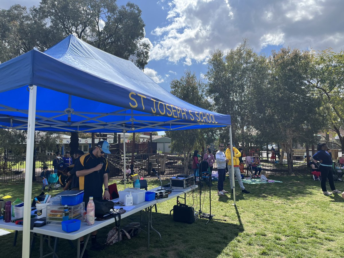 becbowen13's tweet photo. Great day for an Athletics Carnival @StJosephsQPWA https://t.co/eJKSmNy8rH