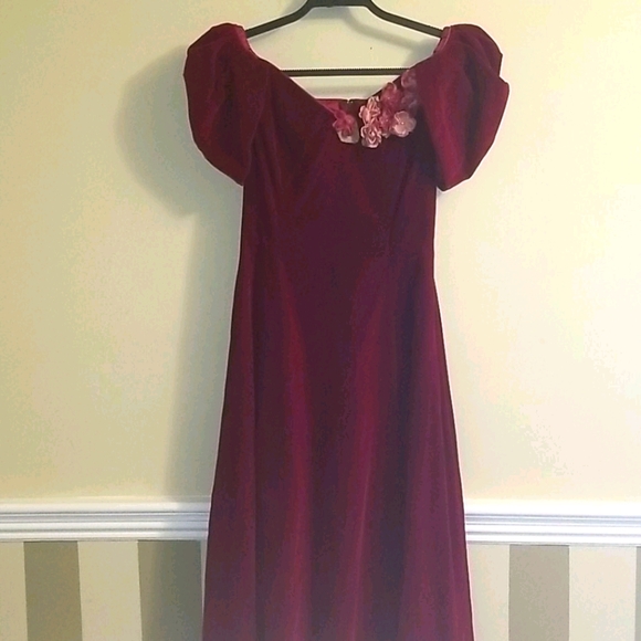 AliceHawkswort2's tweet photo. So good I had to share! Check out all the items I'm loving on @Poshmarkapp #poshmark #fashion #style #shopmycloset #anneklein #josephribkoff: https://t.co/urBDj5AkdF https://t.co/DTPF1OAH7l